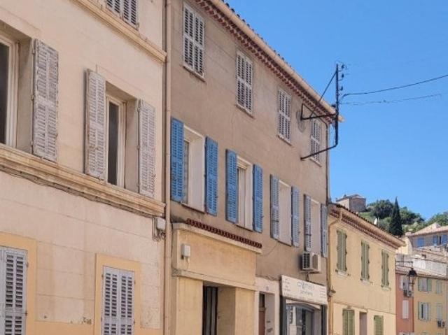 Pierrefeu du Var Vente Immeuble 83