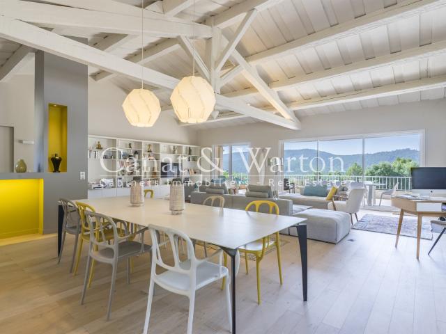 Pierrefeu Proche Village Grande Villa Au Calme Avec Dependan. 280m² Pierrefeu du Var