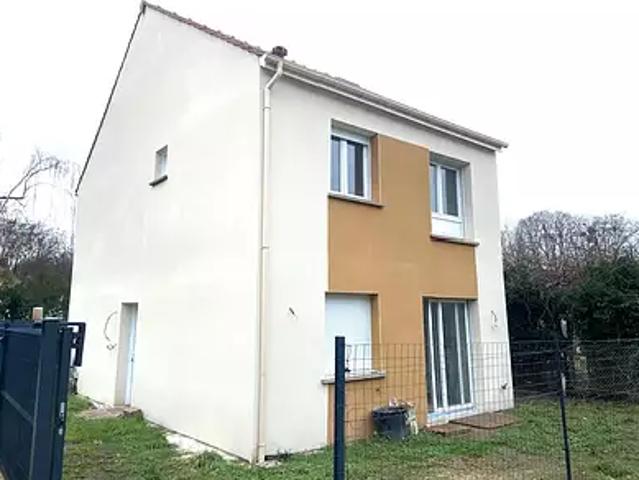 Pierrelaye 95480 Achat / Vente maison 6 pièces t6 au dernier étage cave