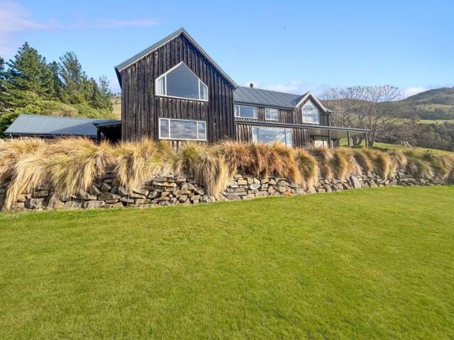 Pigeon Bay, 5 bedrooms