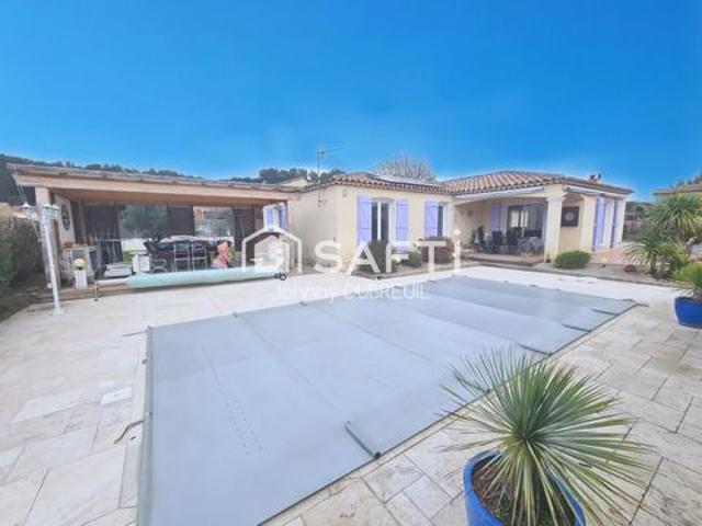 PIGNANS SUPERBE VILLA T4 DE PLAIN PIED AVEC PISCINE, DOUBLE GARAGE ET PRESTATIONS MODERNES, NICHÉE SUR UN TERRAIN PAYSAGER DE 1 408 M² À DEUX PAS DU CENTRE DU VILLAGE