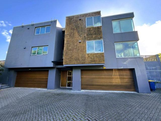 Piha, 2 bedrooms