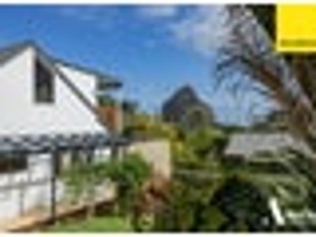 Piha, 3 bedrooms, $650 pw