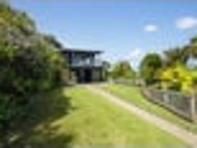 Piha, 4 bedrooms, $950 pw