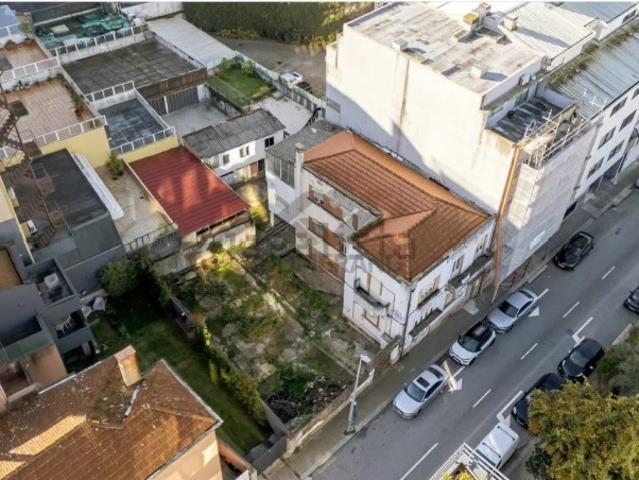 PIP Aprovado, 1.145 m² de Construção, Paranhos