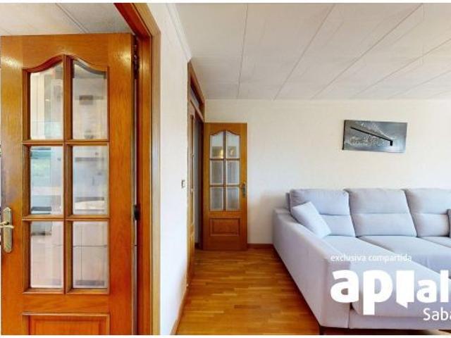 PIS AMB BALCÓ I VISTES DESPEJADES A LA MILLOR ZONA DE BADIA DEL VALLÈS
