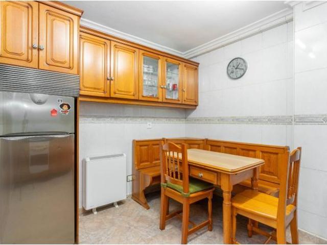 PISAZO CENTRO DE MIERES CON 4 HABITACIONES. NO LO DEJES ESCAPAR