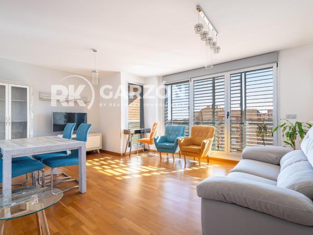 PISAZO EN VENTA 4 DORM+2 BAÑOS+ 2 PLAZAS DE GARAJE+ TRASTERO