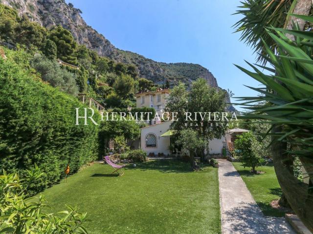 Piscine Jardin Vue Mer et Montagne 100m² Beaulieu sur Mer