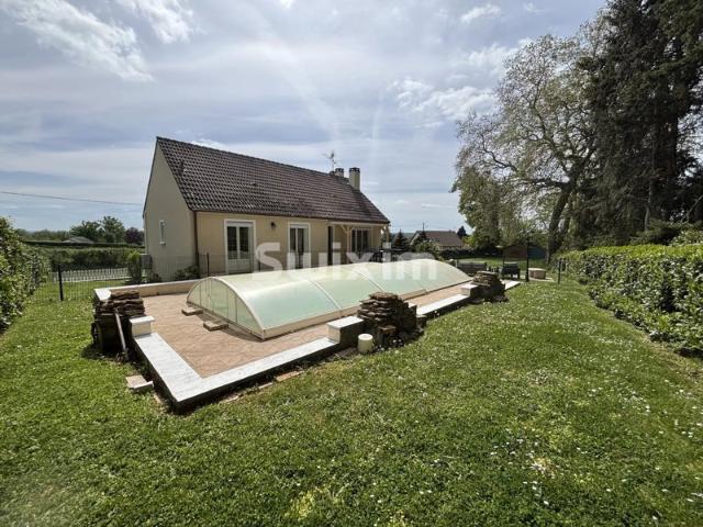 Piscine, tranquillité et vie de plain pied aux portes d'Avallon