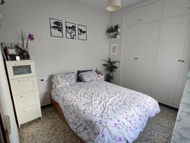 Pisito una habitación con terraza