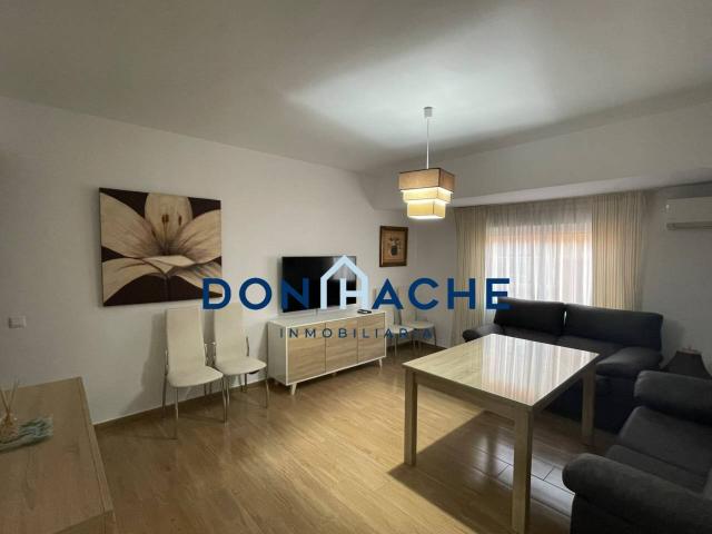 PISO MUY BONITO EN ZONA DE BODEGONES/DON HACHE INMOBILIARIA