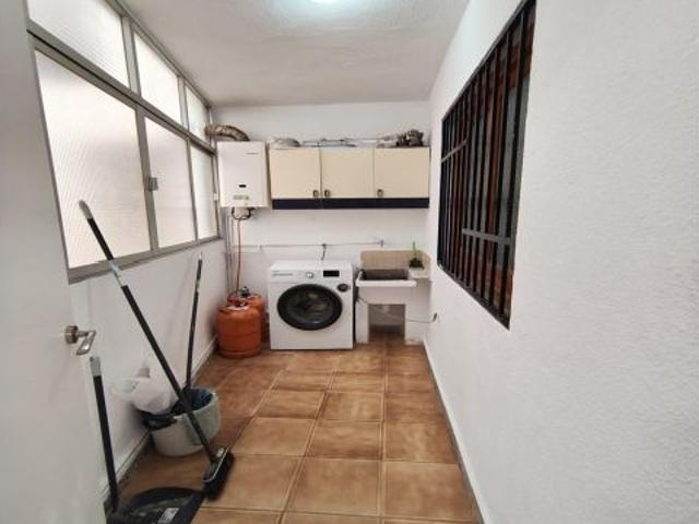 Piso muy céntrico junto al ayuntamiento de Salobreña