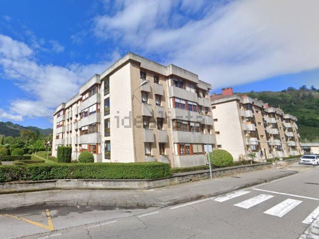 Piso, Mieres del Camino