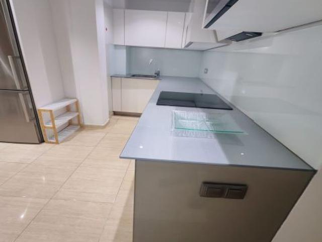 Piso moderno amueblado de 3 habitaciones con plaza de garaje en Las Huesas, Telde