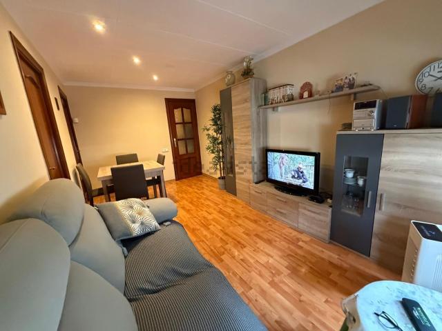 Piso, Mollet del Vallès