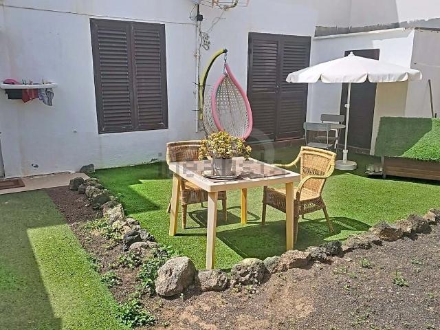 Piso, Montaña Roja, Yaiza