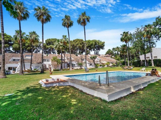 Piso, Nueva Andalucía, Marbella