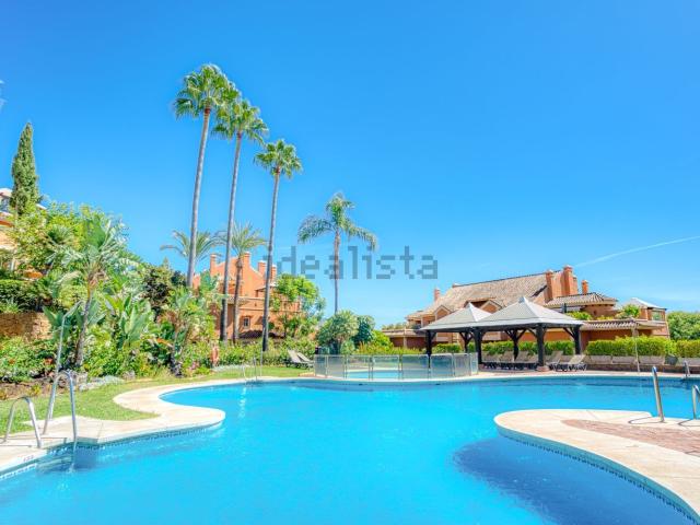 Piso, Nueva Andalucía, Marbella