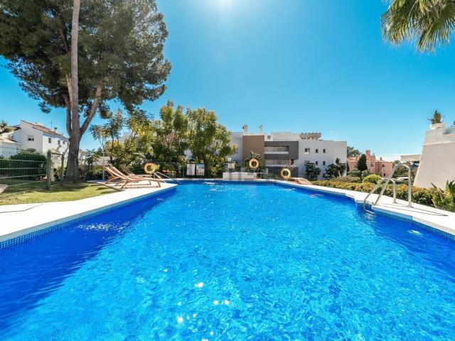 Piso, Nueva Andalucía, Marbella