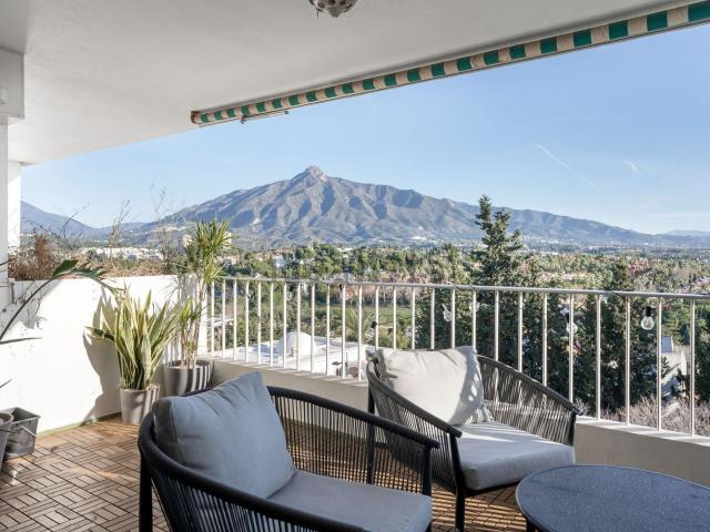 Piso, Nueva Andalucía, Marbella
