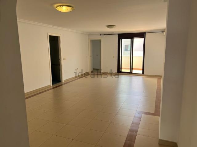 Piso, Nueva Andalucía, Marbella