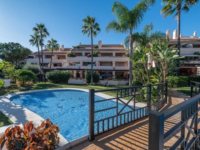 Piso, Nueva Andalucía, Marbella