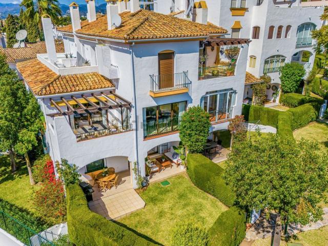 Piso, Nueva Andalucía, Marbella