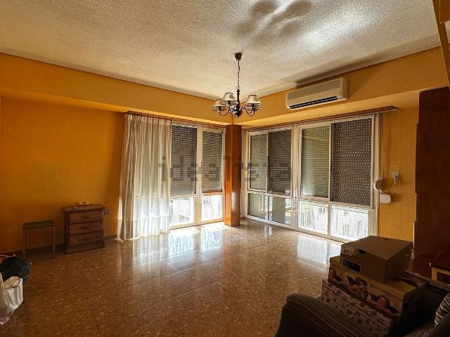 Piso, Novelda