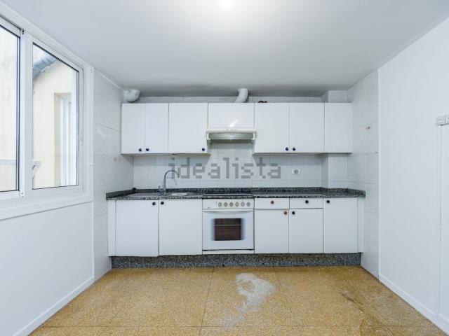 Piso, O Castro, Vigo