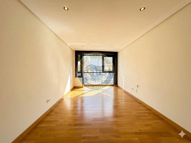 Piso, O Castro, Vigo