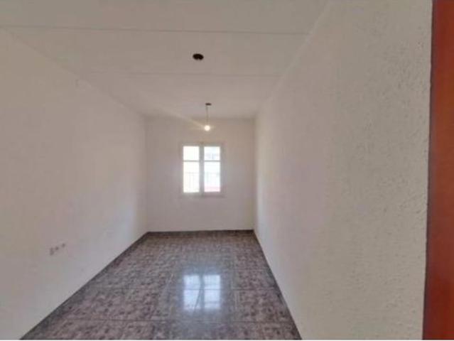 PISO OCUPADO 2 HABITACIONES, PLANTA 3 SIN ASCENSOR, CARRER GARROTXA, CERDANYOLA, MATARÓ