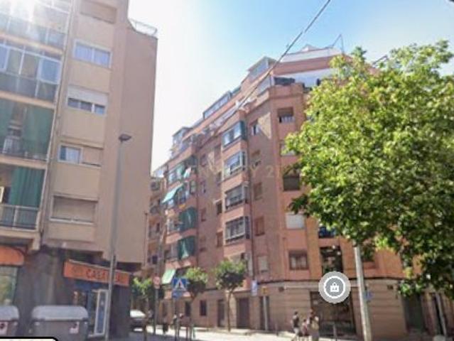 Piso okupado en venta Pubilla Cases L'Hospitalet de Llobregat