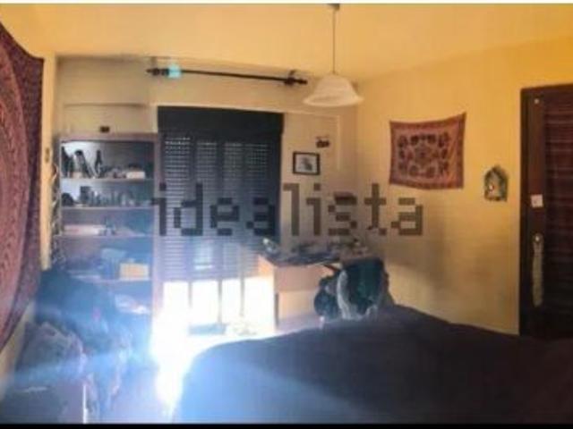 Piso ático para estudiantes en el Albaicín