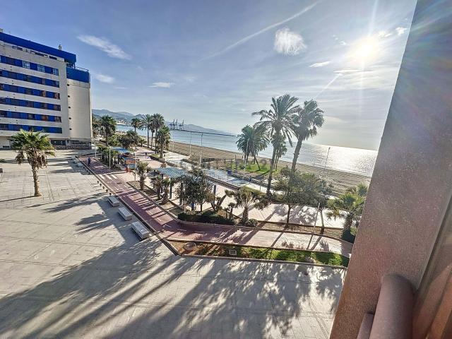 Piso Avenida Pacifico primera línea playa, vista al Mar