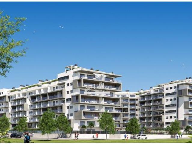 PISO A ESTRENAR EN CAMPOAMOR CON VISTAS AL MAR