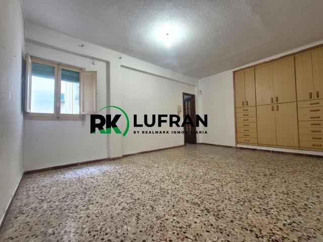 PISO A LA VENTA EN EL CENTRO DE DOLORES