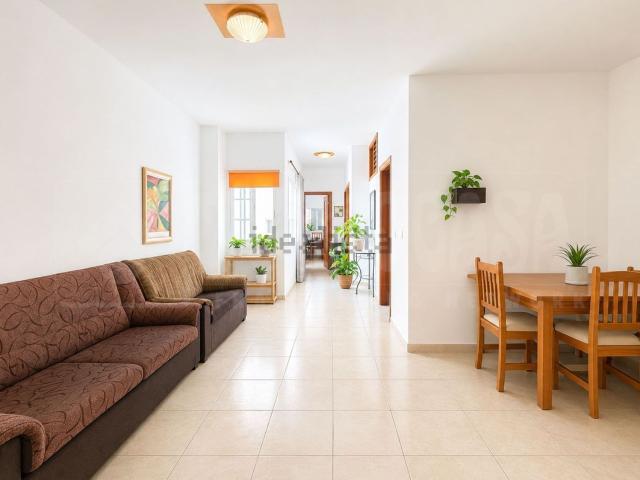 Piso, Adeje