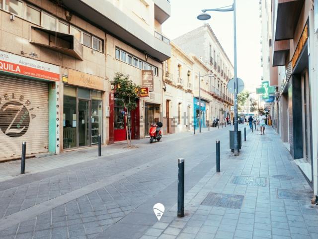 Piso, Almería