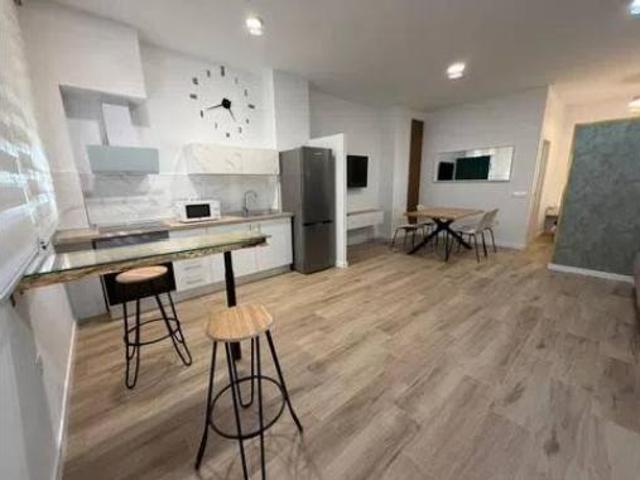 Piso Alquiler Málaga Capital, Las Delicias Girón 25 Años de Paz