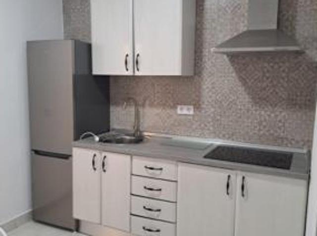 Piso Alquiler Mérida, Reina Sofía Salesianos Bodegones