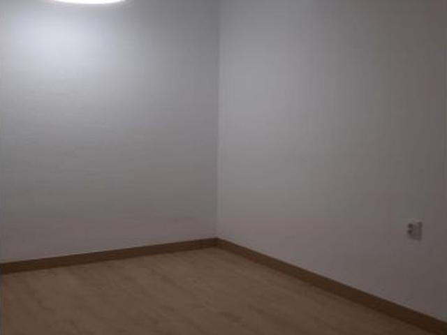 PISO ALQUILER EN EL CENTRO LUMINOSO