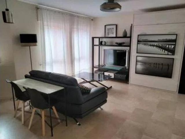 Piso Alquiler San Roque, Núcleo