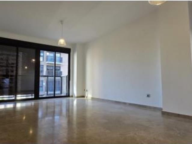Piso Alquiler València Capital, Penya roja