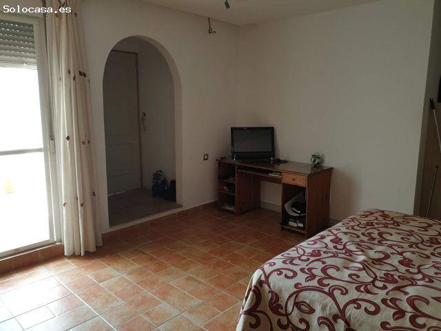 PISO ALTO Y BAJO CON APARTAMENTO EN RENTABILIDAD, SE VENDE
