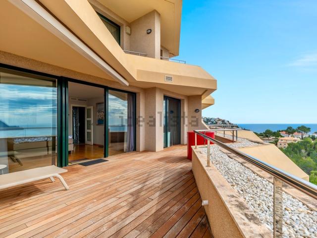 Piso, Altea