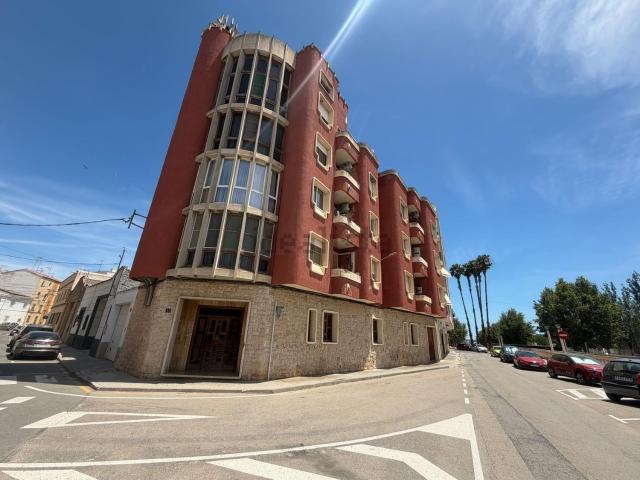 Piso, Amposta