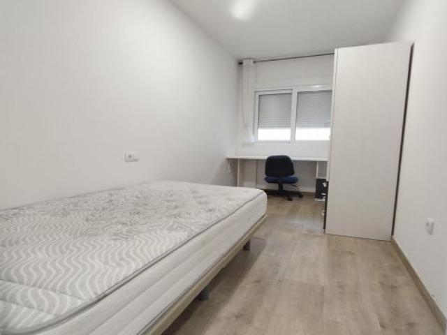 PISO AMPLIO EN EL CENTRO DE ESPINARDO