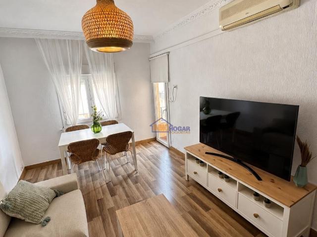 Piso Amueblado con Licencia Turística en Almería Los Ángeles