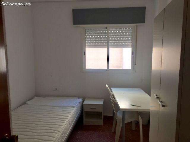 PISO AMUEBLADO DE 5 HABITACIONES CON AMPLIA TERRAZA